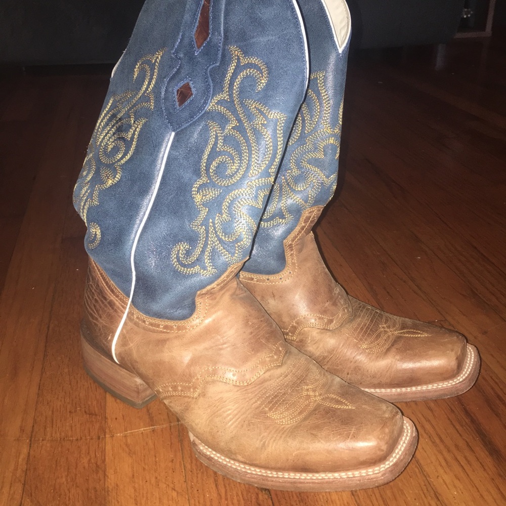 Men’s Size 9 Boots —- Wore as a women’s size